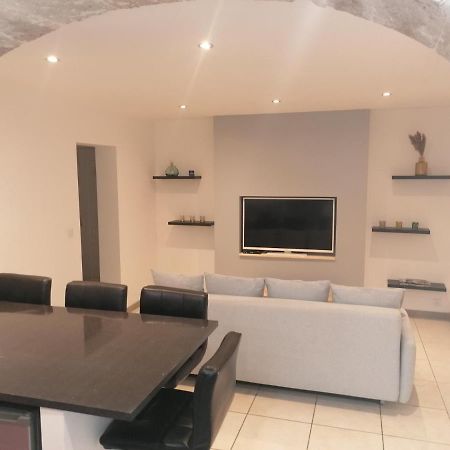 Appartement Paisible Entre Terre Et Mer Cabrieres  エクステリア 写真